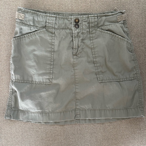 Woman Skirts - Picture 1 of 8